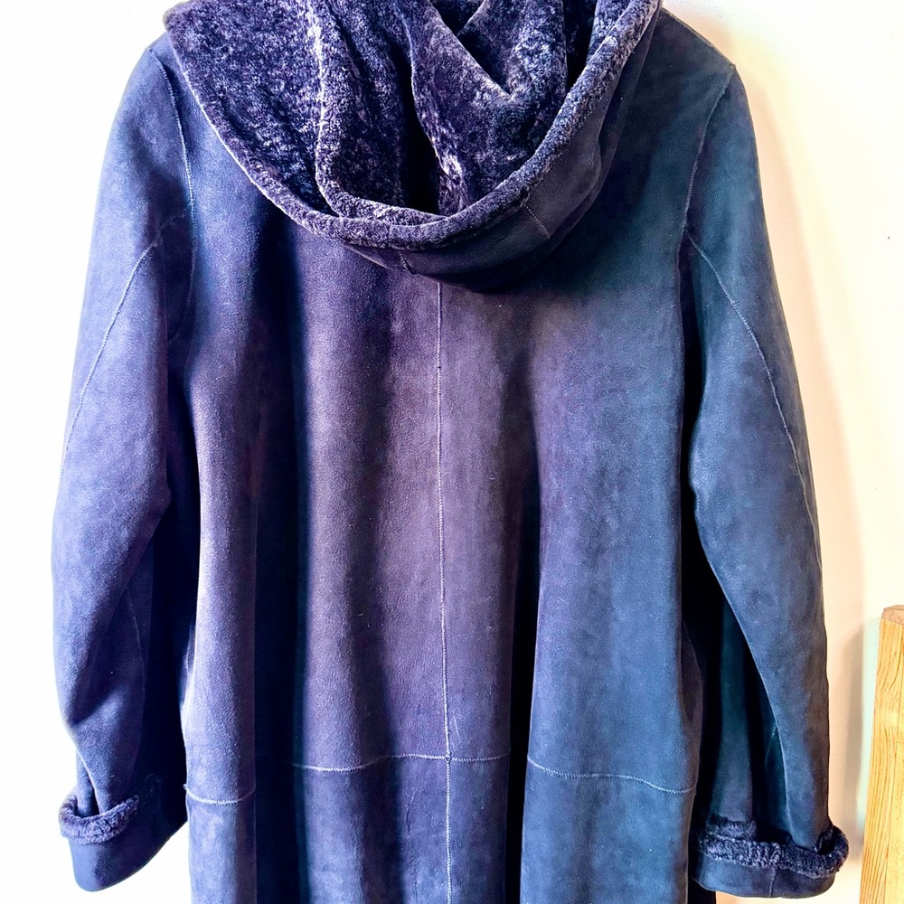 Real Shearling Reversible Solid Navy Jacket Sz L - image 4